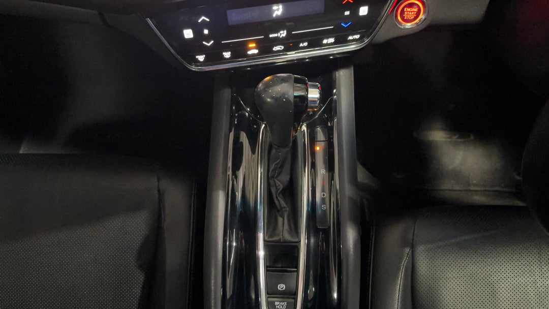 2018 Honda HR-V Rs, Automatic, 64399 km, Gear Lever 
