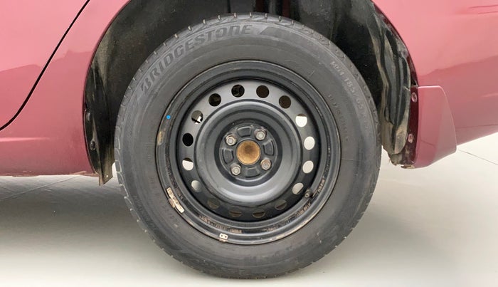 2014 Maruti Ciaz VDI, Diesel, Manual, 86,623 km, Left Rear Wheel