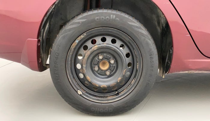 2014 Maruti Ciaz VDI, Diesel, Manual, 86,623 km, Right Rear Wheel