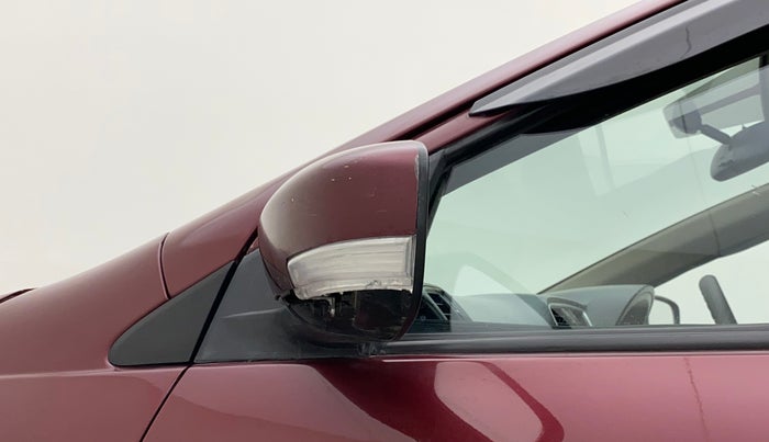 2014 Maruti Ciaz VDI, Diesel, Manual, 86,623 km, Left rear-view mirror - Trim missing