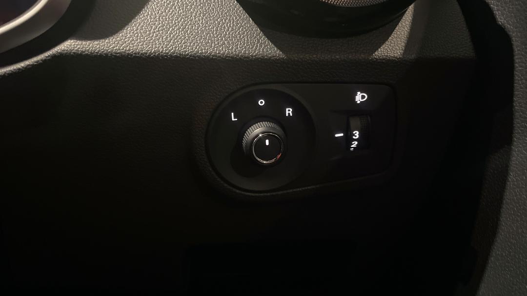 2023 MG ZS Excite, Automatic, 18555 km, Utility Switches/Buttons