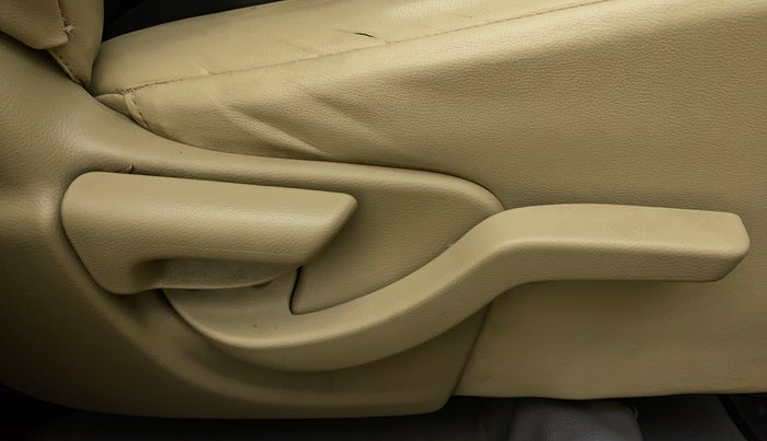2016 Honda Brio 1.2 S MT I VTEC, Petrol, Manual, 89,751 km, Driver Side Adjustment Panel