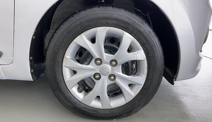 2014 Hyundai Grand i10 MAGNA 1.2 VTVT, Petrol, Manual, 66,365 km, Right Front Wheel