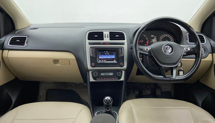 2016 Volkswagen Ameo HIGHLINE 1.2, Petrol, Manual, 34,597 km, Dashboard View