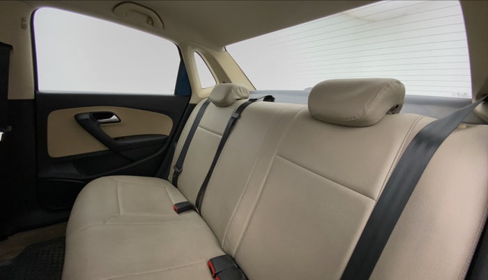 2016 Volkswagen Ameo HIGHLINE 1.2, Petrol, Manual, 34,597 km, Right Side Door Cabin View