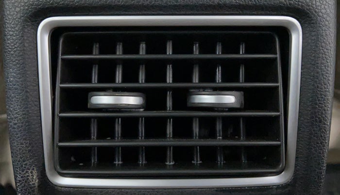 2016 Volkswagen Ameo HIGHLINE 1.2, Petrol, Manual, 34,597 km, Rear Ac