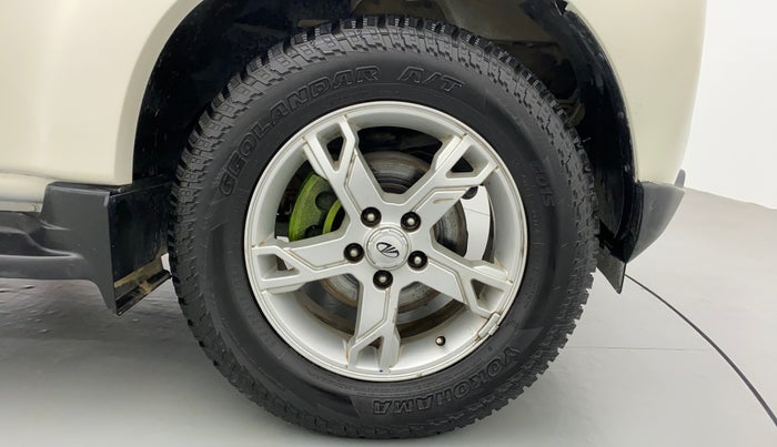 2015 Mahindra Scorpio S8, Diesel, Manual, 60,362 km, Right Front Wheel