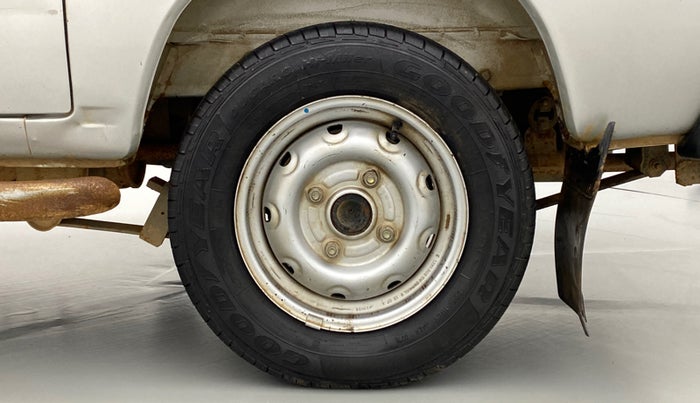 2015 Maruti OMNI E STD, Petrol, Manual, 65,101 km, Left Rear Wheel