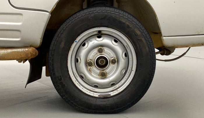2015 Maruti OMNI E STD, Petrol, Manual, 65,101 km, Right Front Wheel