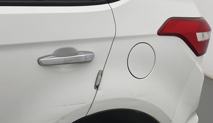 2016 Hyundai Creta SX PLUS AT 1.6 PETROL, Petrol, Automatic, 77,051 km, Left quarter panel - Minor scratches