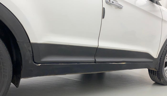 2016 Hyundai Creta SX PLUS AT 1.6 PETROL, Petrol, Automatic, 77,051 km, Right running board - Paint has minor damage