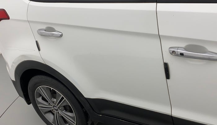 2016 Hyundai Creta SX PLUS AT 1.6 PETROL, Petrol, Automatic, 77,051 km, Right rear door - Minor scratches