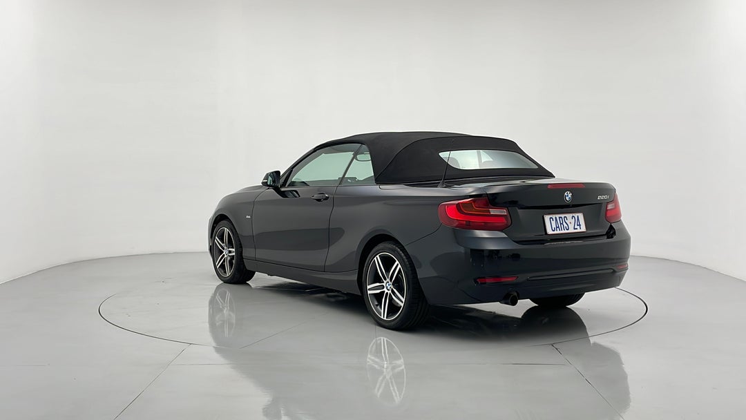 Left Back Diagonal (45- Degree) View