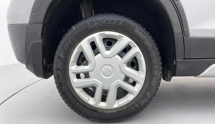2017 Maruti Vitara Brezza VDI OPT, Diesel, Manual, 61,681 km, Right Rear Wheel