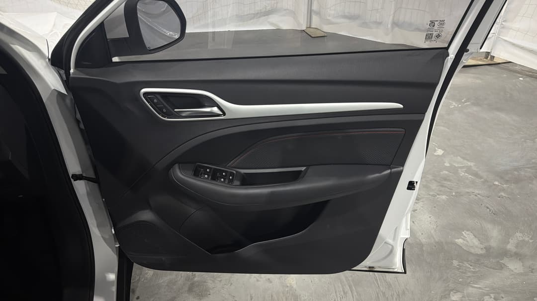 2025 MG Zst Vibe, Automatic, 16019 km, Speaker View