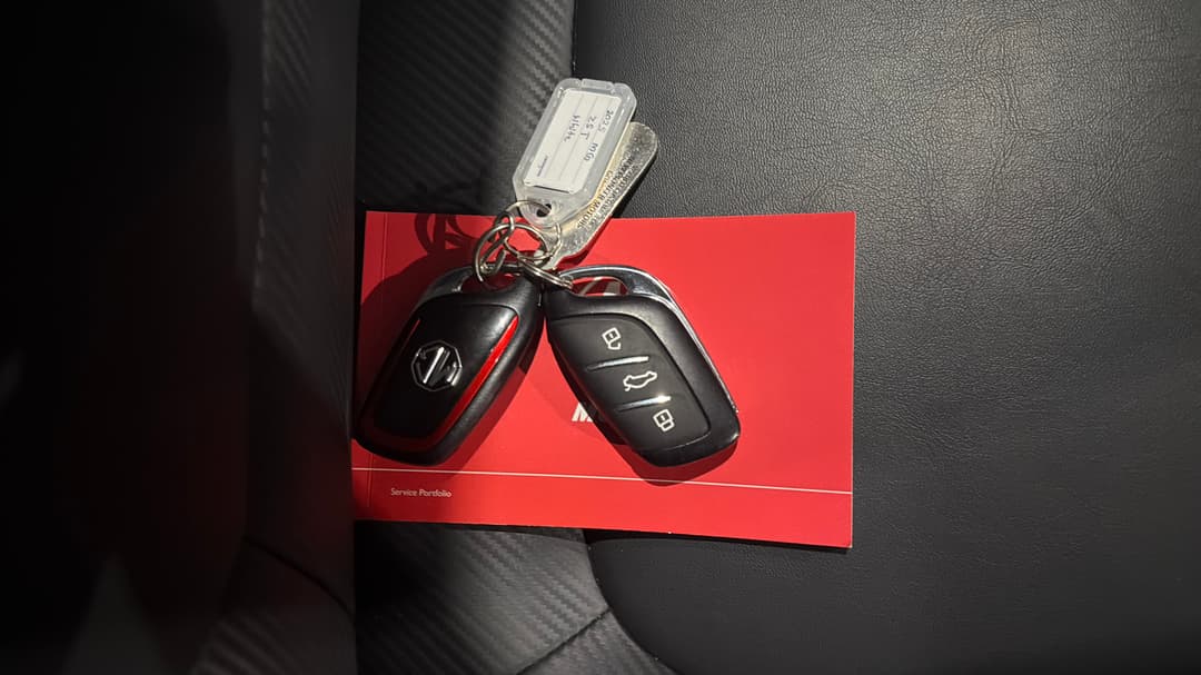 2025 MG Zst Vibe, Automatic, 16019 km, Key Close-up