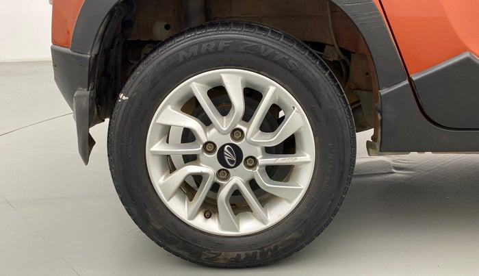 2016 Mahindra Kuv100 K8 6 STR, Petrol, Manual, 61,471 km, Right Rear Wheel