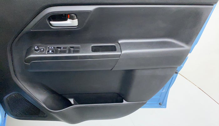 2020 Maruti New Wagon-R ZXI 1.2L AGS, Petrol, Automatic, 12,127 km, Driver Side Door Panels Control