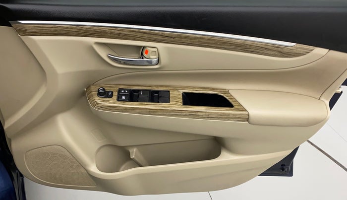 2022 Maruti Ciaz ALPHA  AT 1.5 SHVS PETROL, Petrol, Automatic, 35,466 km, Driver Side Door Panels Control