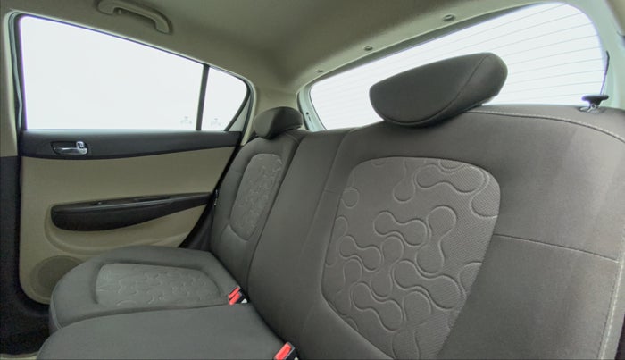 2012 Hyundai i20 SPORTZ 1.2 VTVT, Petrol, Manual, 71,728 km, Right Side Rear Door Cabin