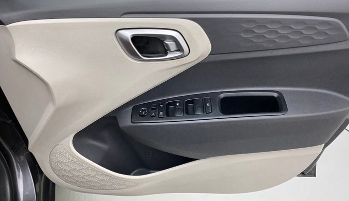 2021 Hyundai AURA SX 1.2 (O), Petrol, Manual, 4,162 km, Driver Side Door Panels Control