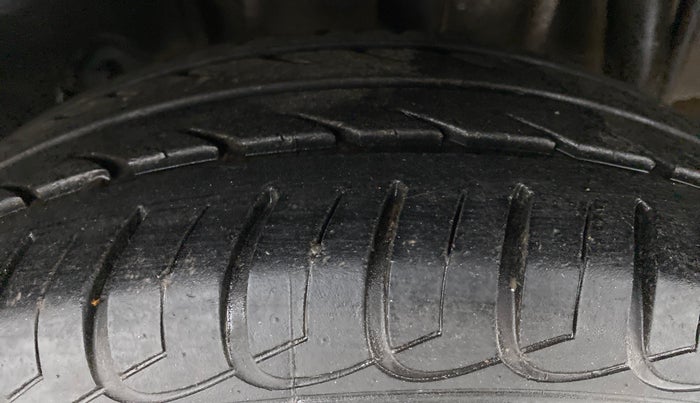 2017 Tata Tiago XZ 1.2 REVOTRON, Petrol, Manual, 33,270 km, Left Front Tyre Tread