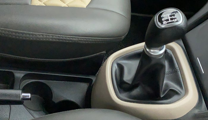 2018 Hyundai Xcent SX 1.2, Petrol, Manual, 24,699 km, Gear Lever