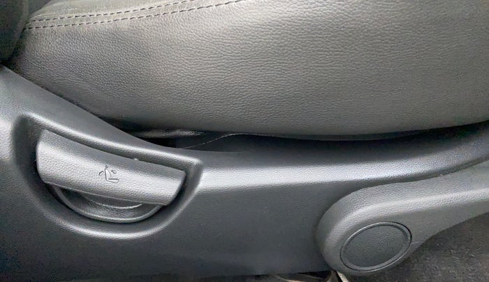2018 Hyundai Xcent SX 1.2, Petrol, Manual, 24,699 km, Driver Side Adjustment Panel