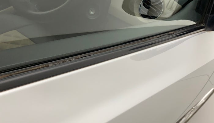 2018 Hyundai Xcent SX 1.2, Petrol, Manual, 24,699 km, Driver-side door - Weather strip has minor damage
