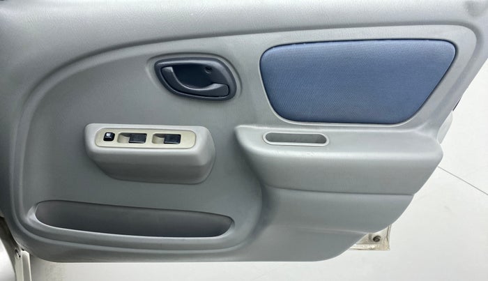 2013 Maruti Alto K10 VXI P, Petrol, Manual, 16,288 km, Driver Side Door Panels Control