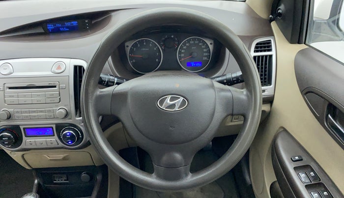 2012 Hyundai i20 MAGNA O 1.2, Petrol, Manual, 64,381 km, Steering Wheel Close Up