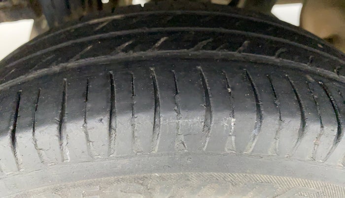 2017 Maruti Alto K10 VXI P, Petrol, Manual, 67,165 km, Right Rear Tyre Tread