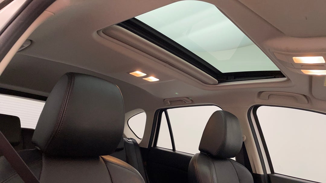 Interior Sunroof/Moonroof