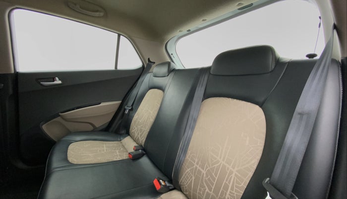 2019 Hyundai Grand i10 1.2 KAPPA SPORTZ (O), Petrol, Manual, 9,128 km, Right Side Rear Door Cabin