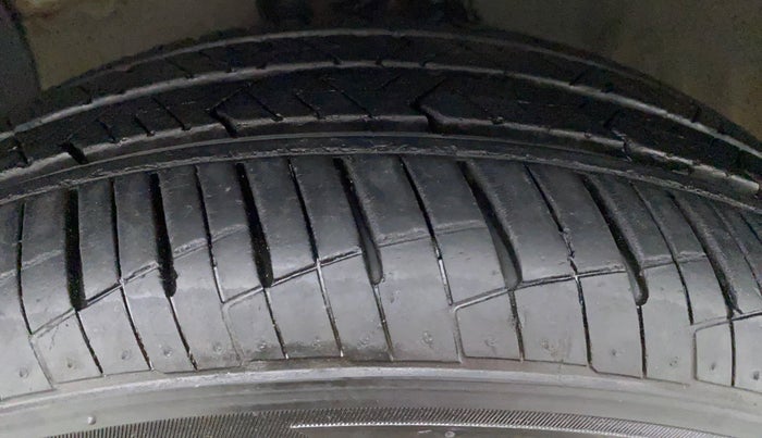 2019 Hyundai Grand i10 1.2 KAPPA SPORTZ (O), Petrol, Manual, 9,128 km, Left Rear Tyre Tread