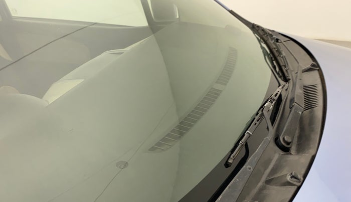 2016 Maruti Wagon R 1.0 VXI AMT, Petrol, Automatic, 66,992 km, Front windshield - Minor spot on windshield