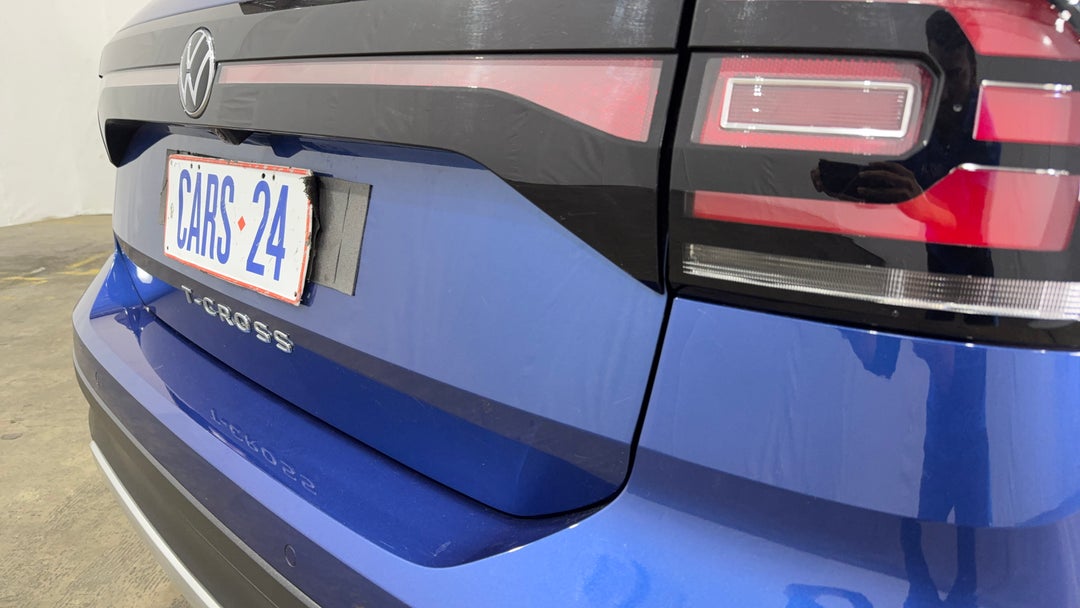 Badge (Boot Right Side)