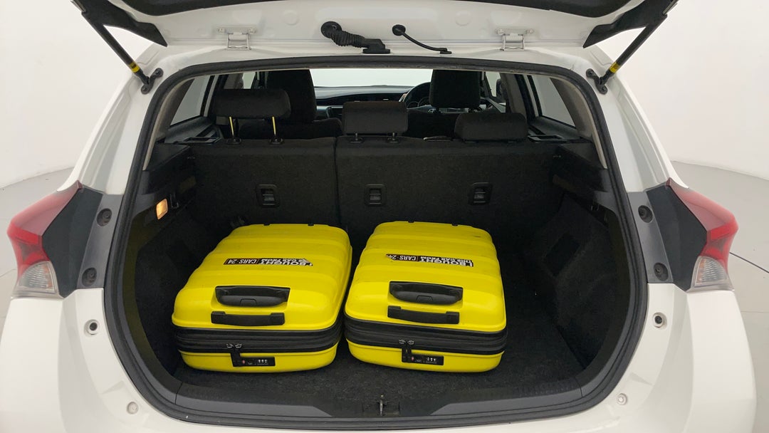 2018 Toyota Corolla Ascent Sport, Automatic, 87409 km, Boot Inside View with Luggage