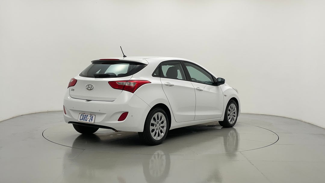 Right Back Diagonal (45- Degree) View