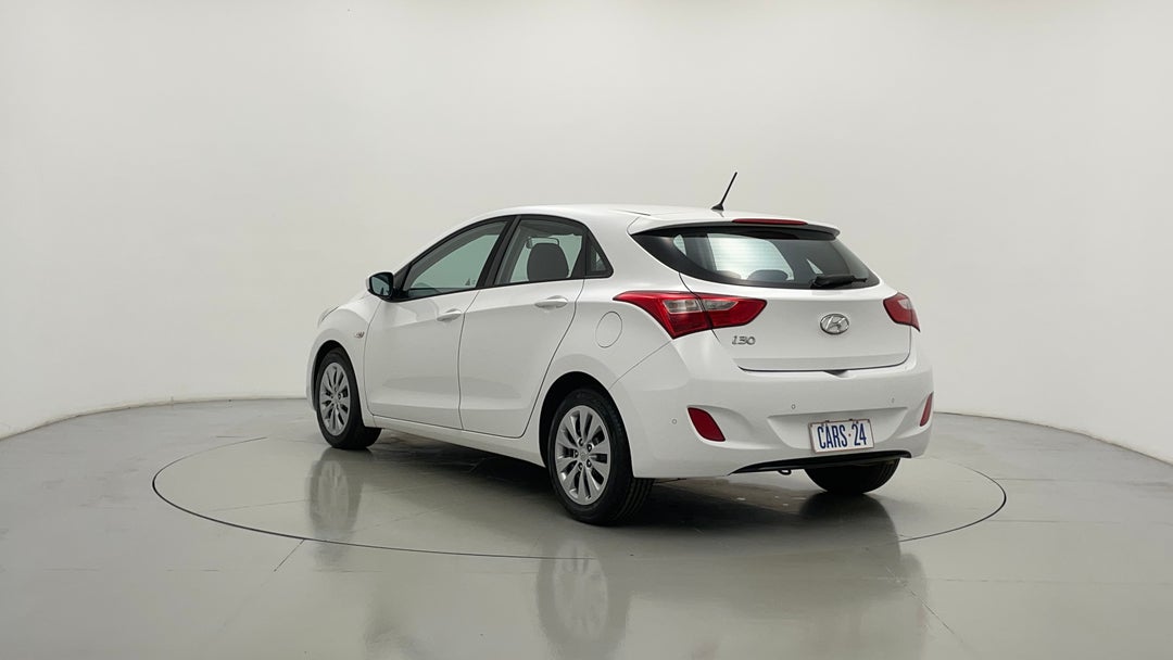 Left Back Diagonal (45- Degree) View