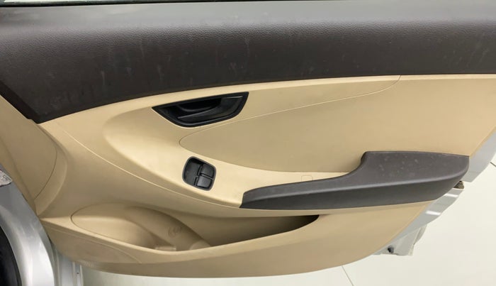 2015 Hyundai Eon ERA +, Petrol, Manual, 40,624 km, Driver Side Door Panels Control