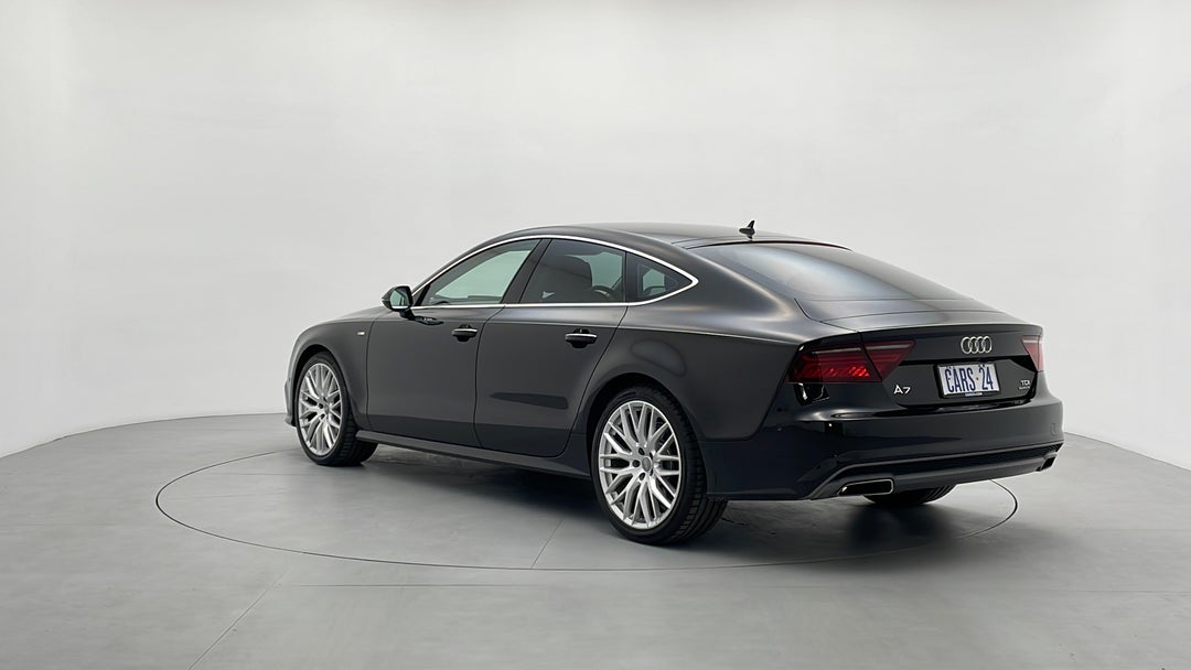 Left Back Diagonal (45- Degree) View