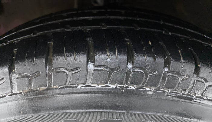 2015 Hyundai i10 MAGNA 1.1 IRDE2, Petrol, Manual, 47,218 km, Left Front Tyre Tread