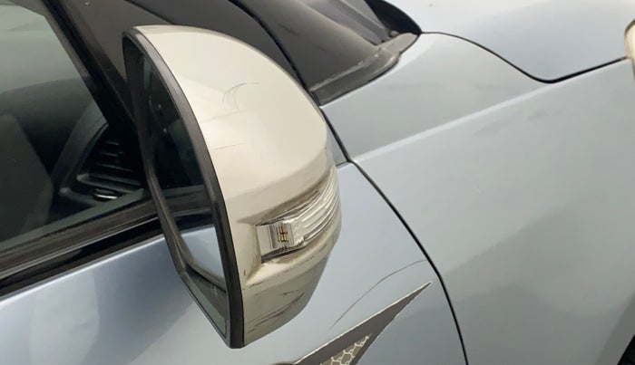 2013 Maruti Swift Dzire VXI REGAL EDITION, Petrol, Manual, 53,416 km, Right rear-view mirror - Minor scratches