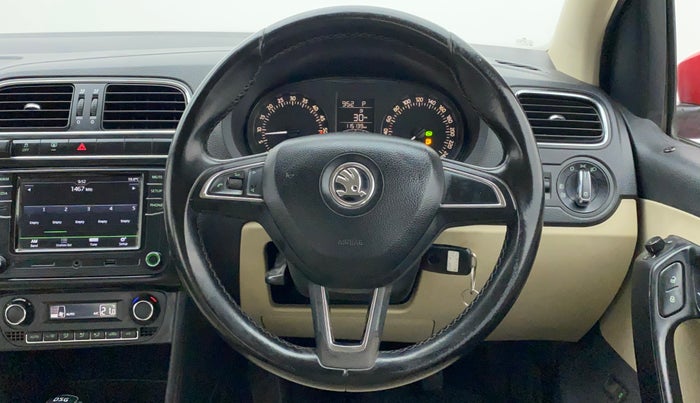 2017 Skoda Rapid STYLE 1.5 TDI AT, Diesel, Automatic, 1,15,139 km, Steering Wheel Close Up