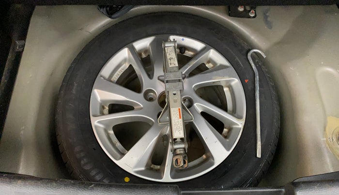 2014 Maruti Swift ZXI, Petrol, Manual, 54,596 km, Spare Tyre