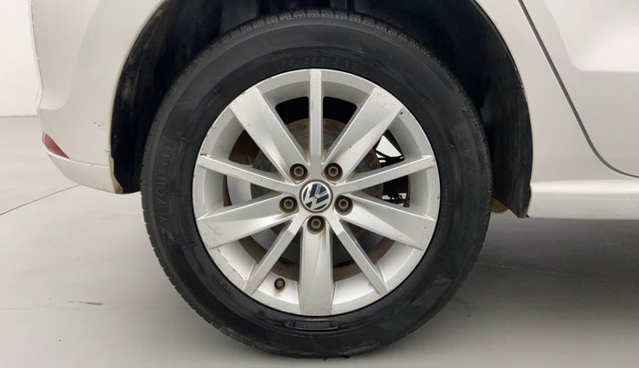 2015 Volkswagen Polo HIGHLINE1.5L DIESEL, Diesel, Manual, 82,050 km, Right Rear Wheel