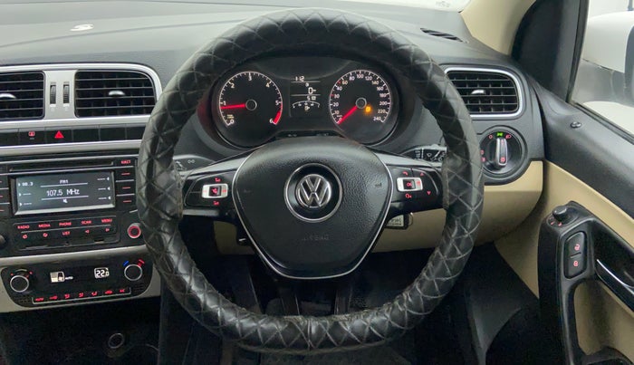 2015 Volkswagen Polo HIGHLINE1.5L DIESEL, Diesel, Manual, 82,050 km, Steering Wheel Close Up