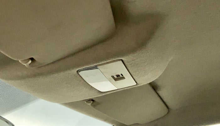 2015 Volkswagen Polo HIGHLINE1.5L DIESEL, Diesel, Manual, 82,050 km, Ceiling - Roof light not functional