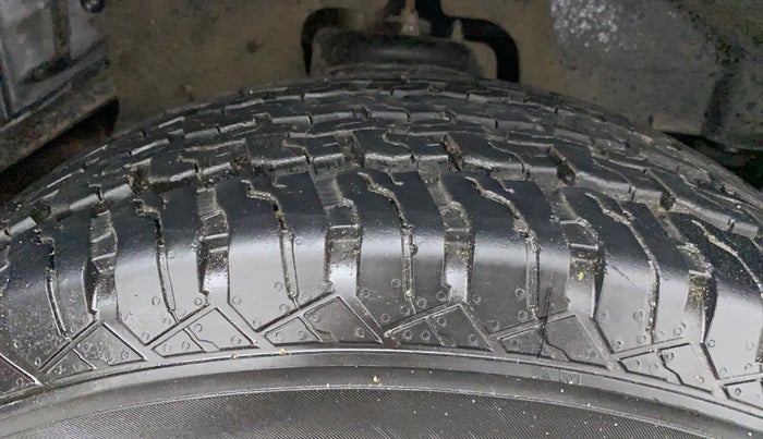 2021 Mahindra Thar LX PETROL HT 4WD AT, Petrol, Automatic, 51,790 km, Right Front Tyre Tread